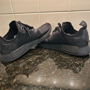 Adidas NMD R1 Triple Black